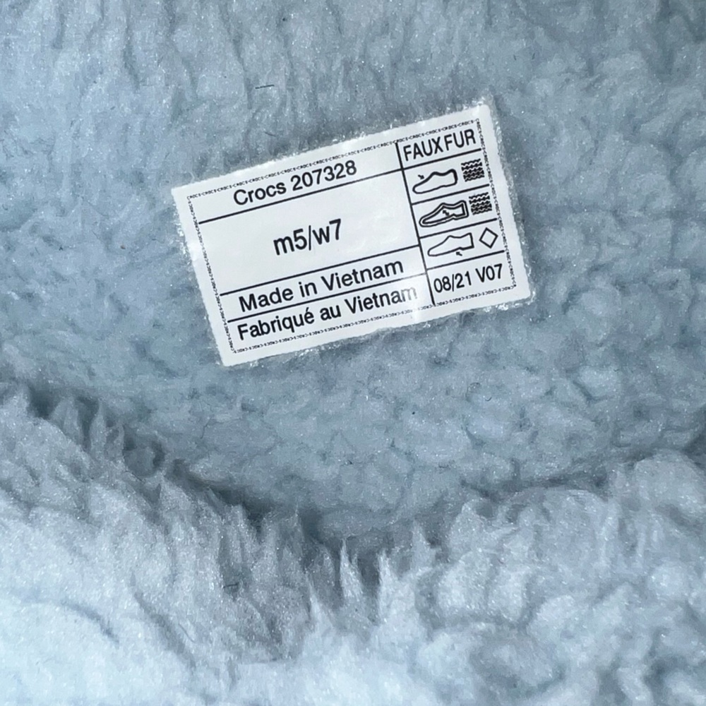 NWT Crocs winter boots - Picture 5 of 6